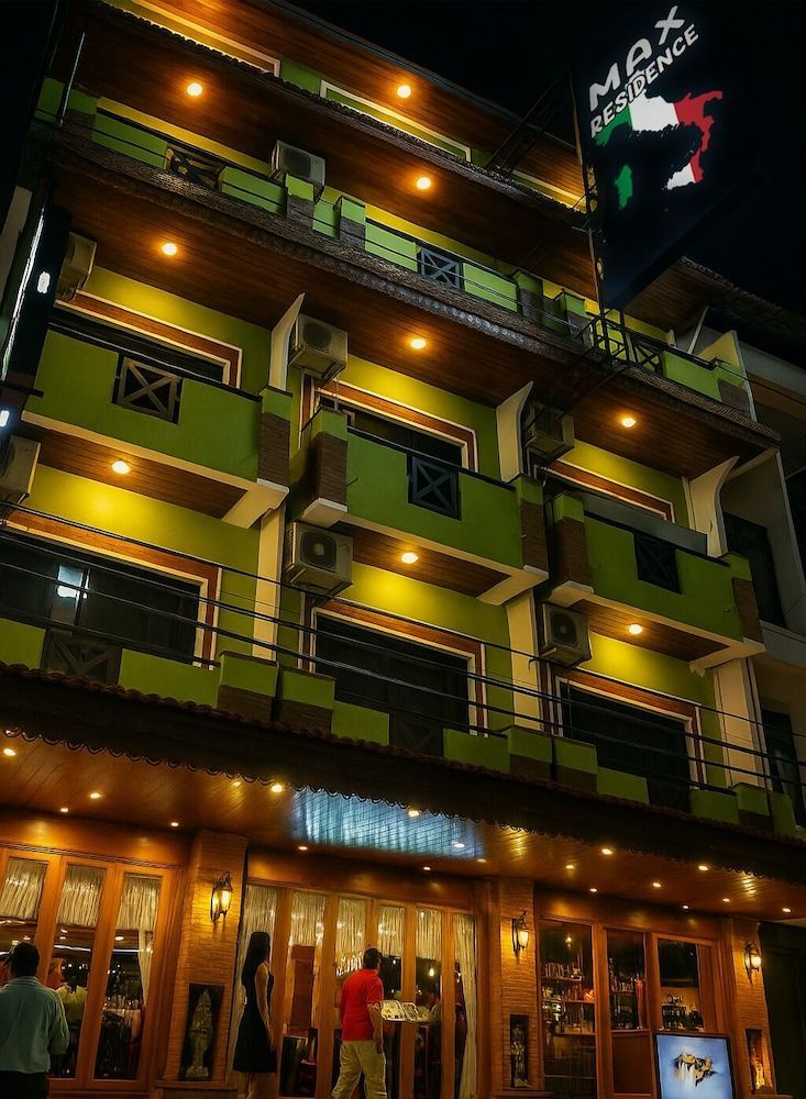Max Residence 1