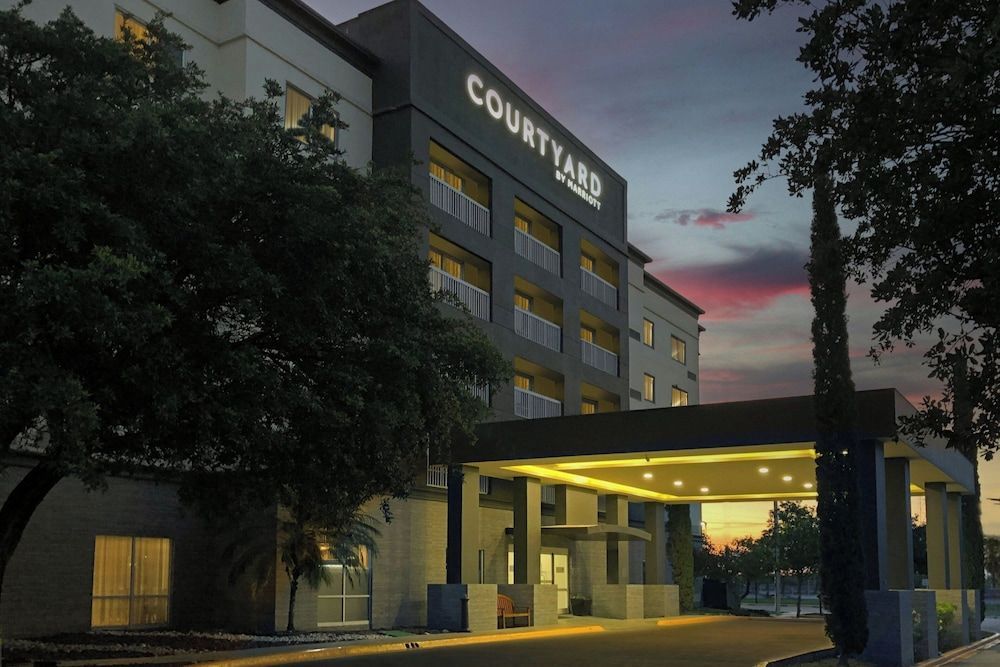 Courtyard Monterrey Airport 1