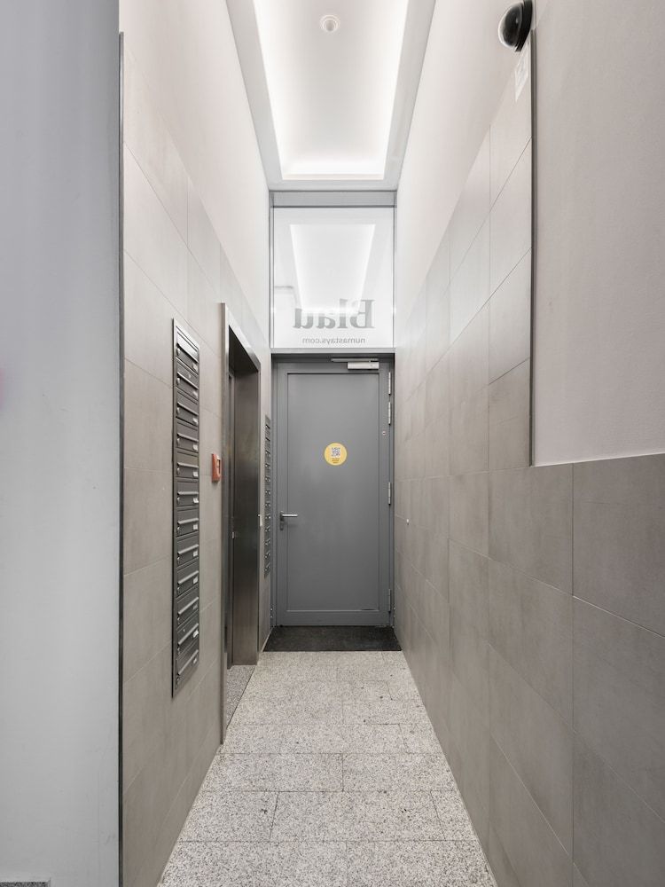 Numa Frankfurt Blau 2