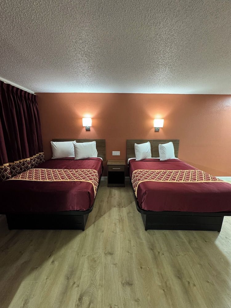 Boone trail inn 1