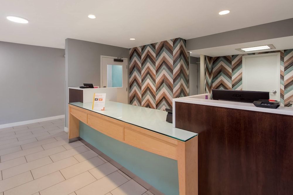 MainStay Suites Denver Tech Center 2