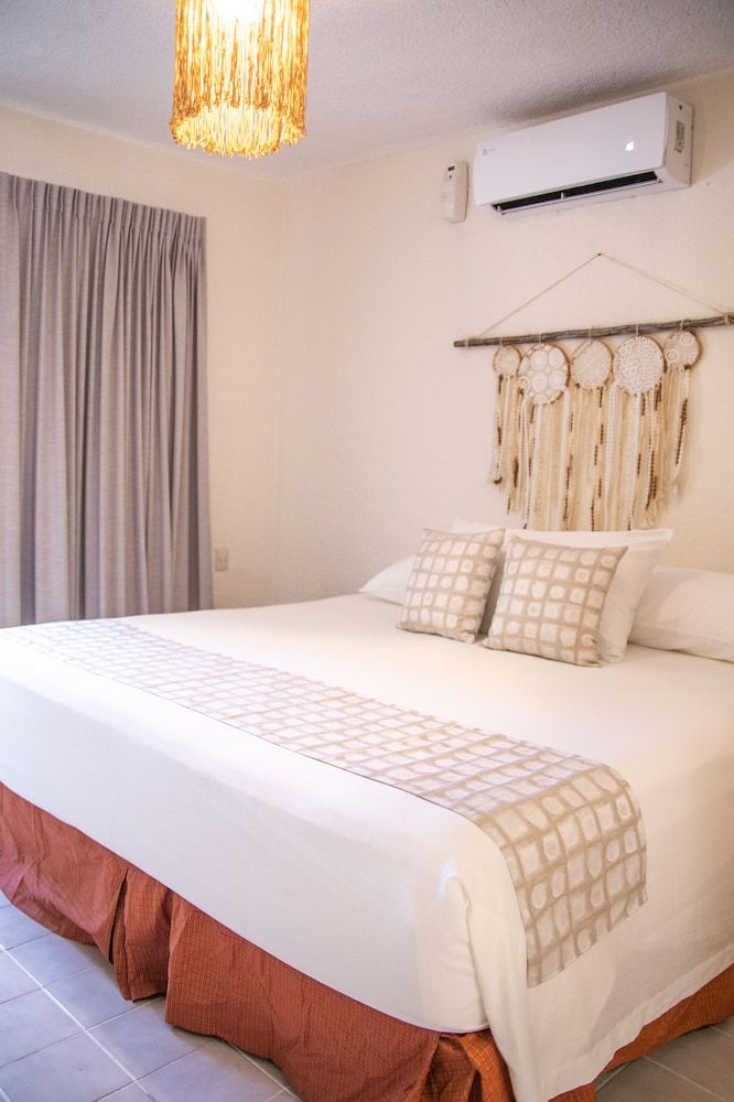 Ahava Hotel 2
