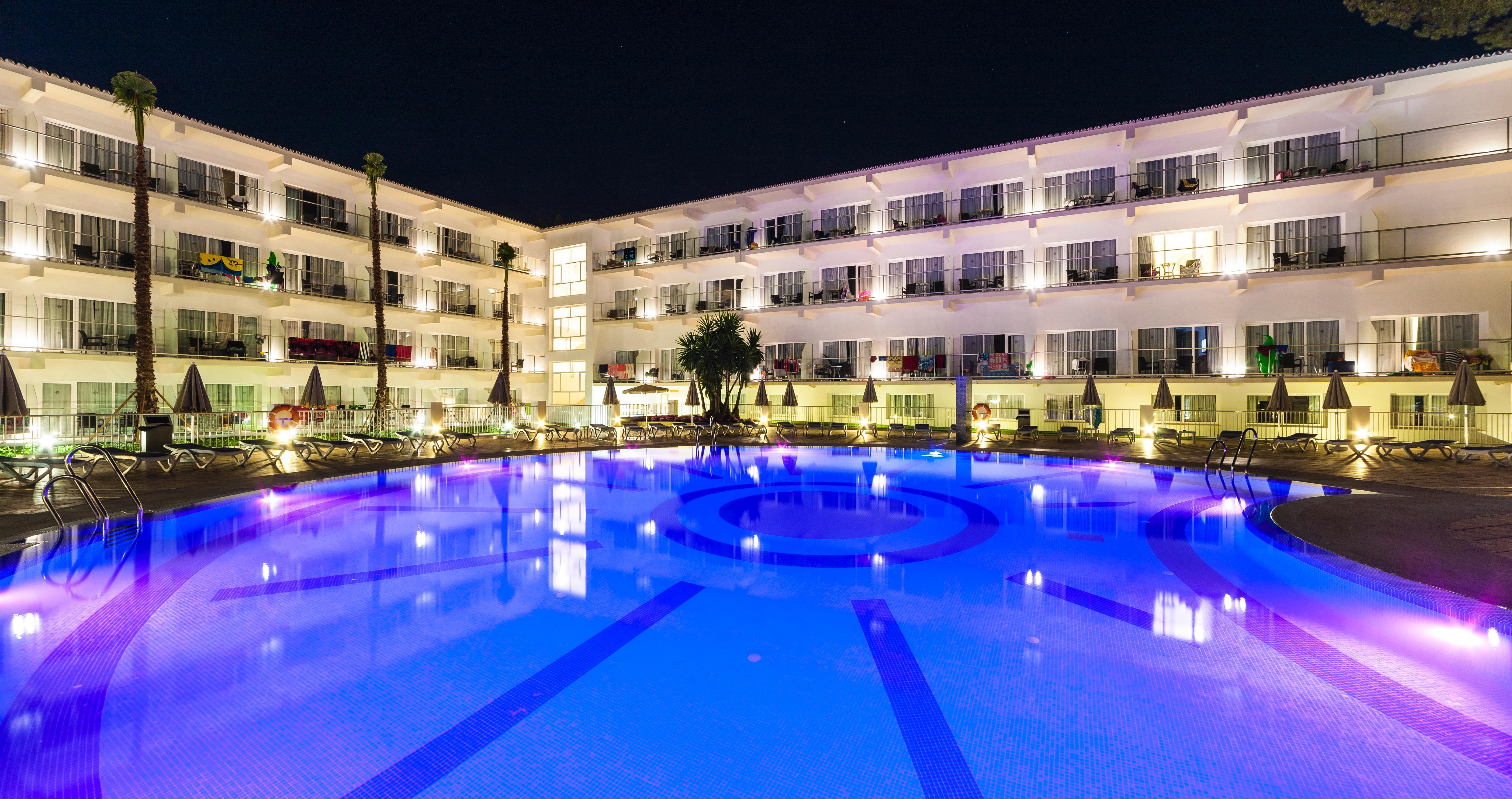 Globales Playa Estepona 1