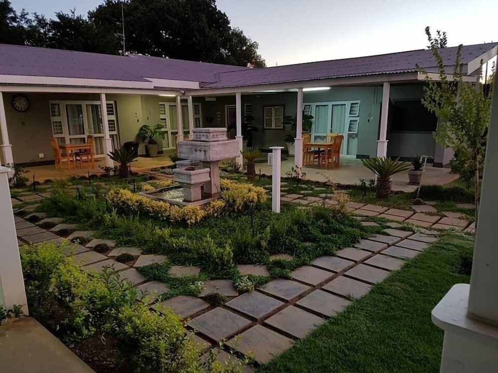 Graceland Guesthouse 1