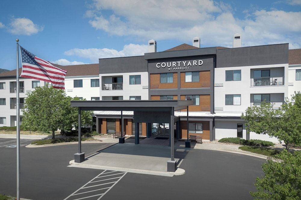 Courtyard by Marriott Colorado Springs South 1