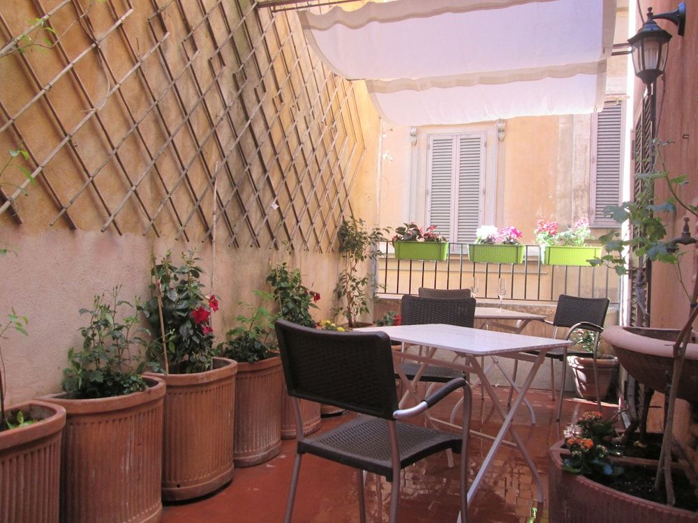 Trevi Elegance Suite 1