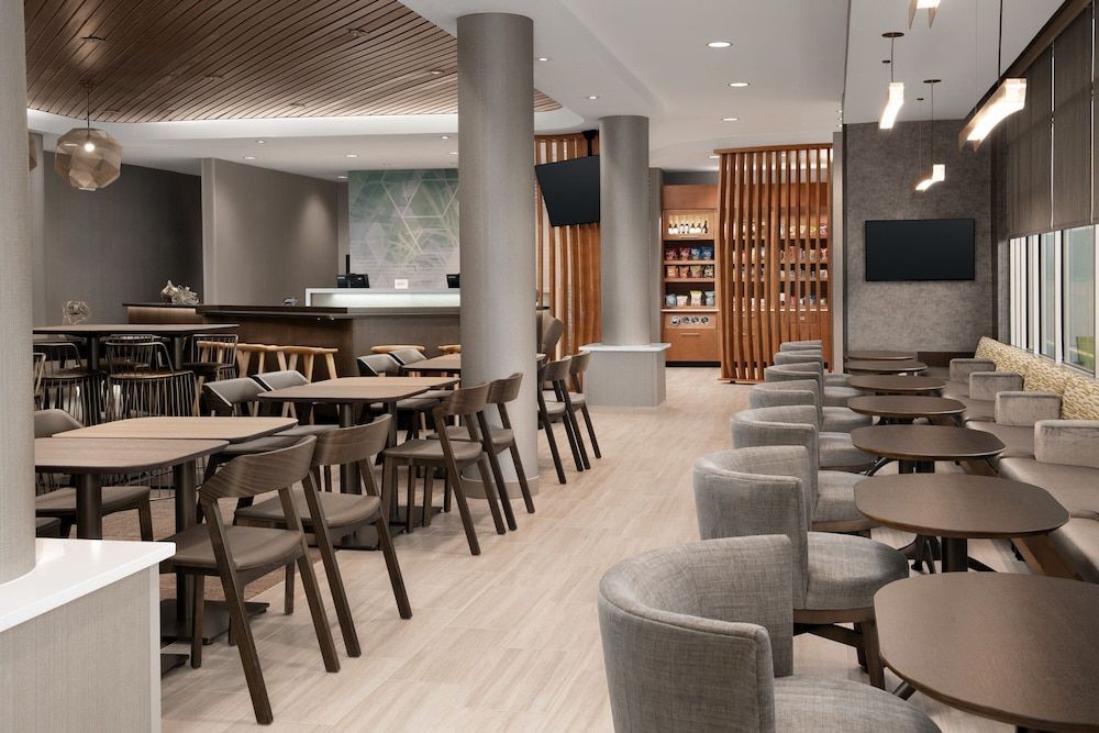 SpringHill Suites by Marriott Fayetteville I-95 2