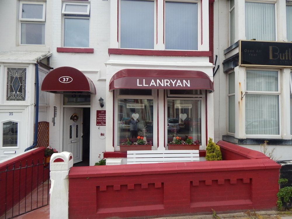 Llanryan Guest House 1
