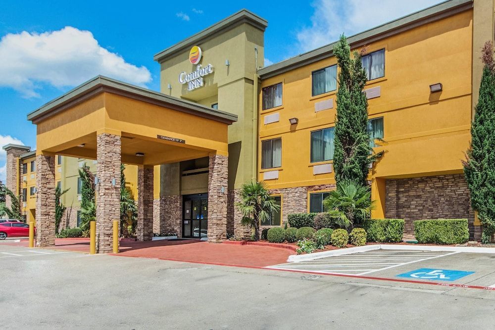 Comfort Inn Dallas Park Central 1