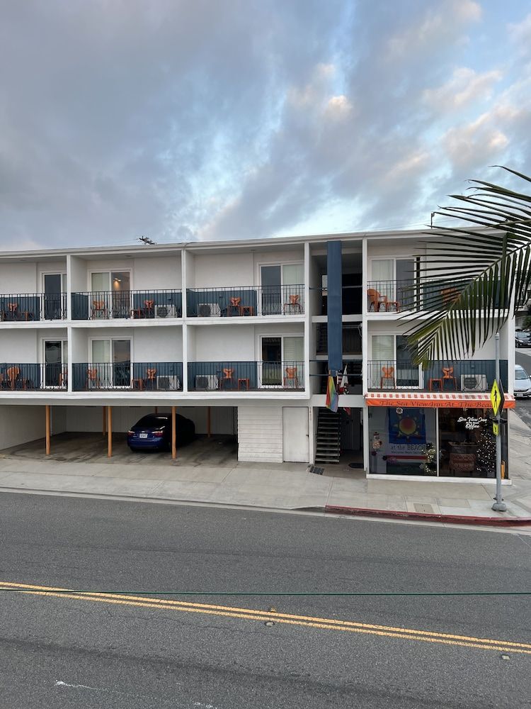 The Sea View Inn At The Beach 2