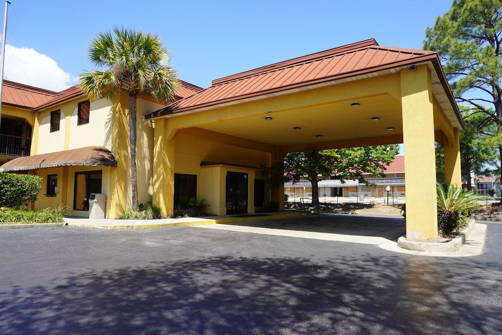 Fairview Inn & Suites Mobile 1