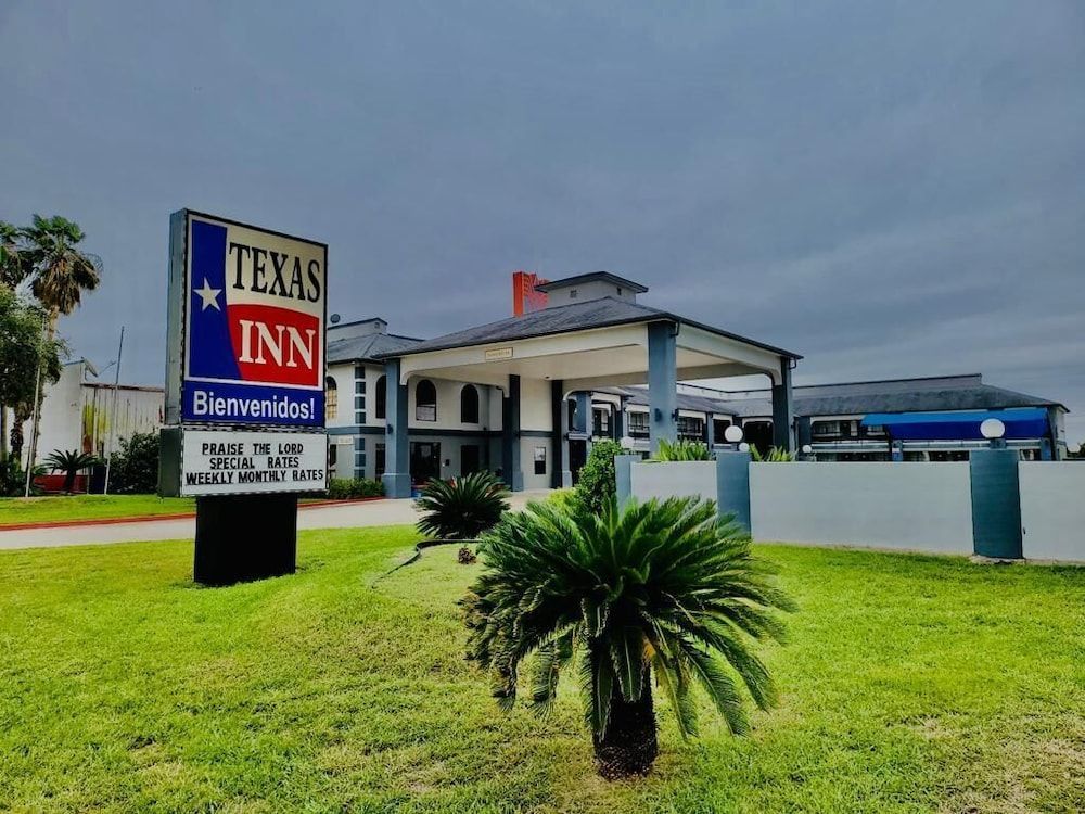 Texas Inn and Suites Raymondville 1