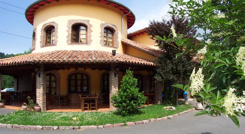 Conjunto Hotelero La Pasera 1