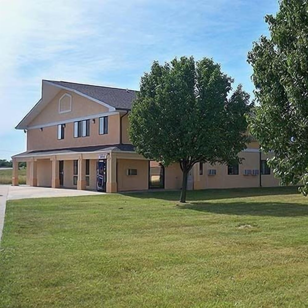 Economy Inn Wentzville 1
