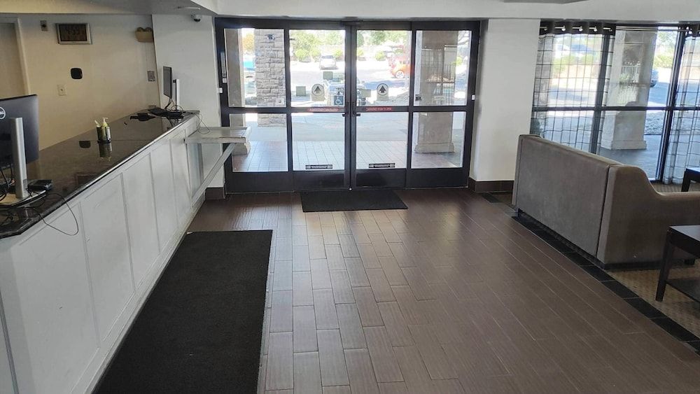 Rodeway Inn & Suites Rancho Cordova - Folsom 2