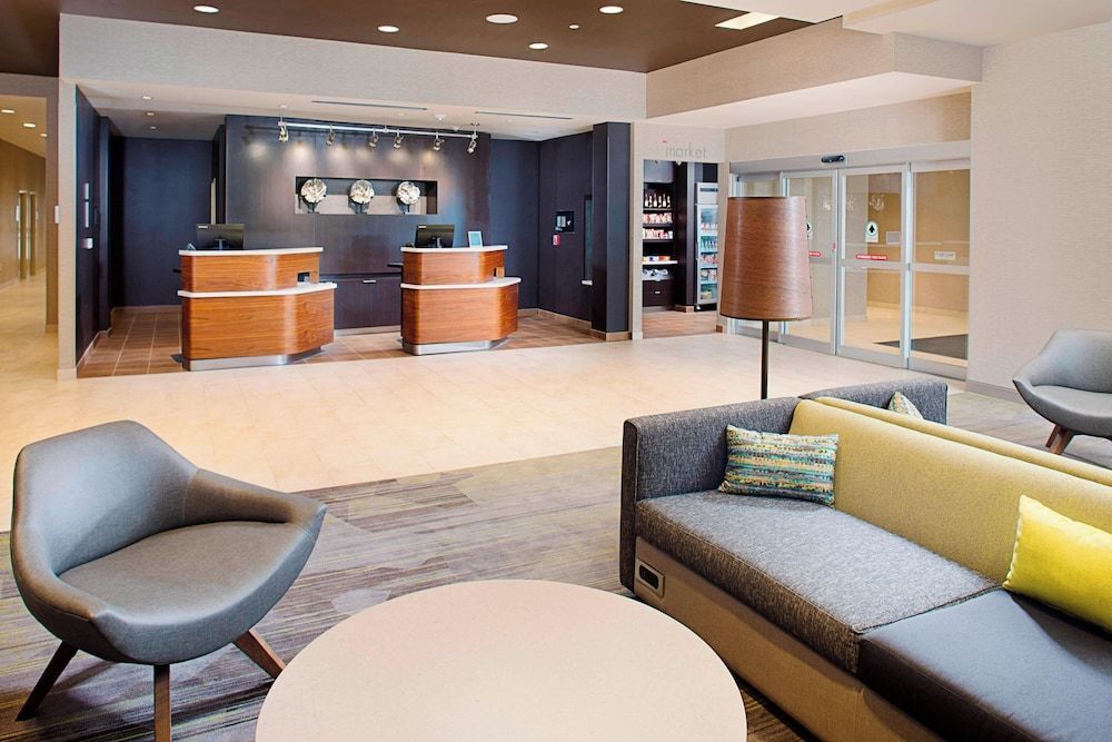 Courtyard by Marriott Dallas Carrollton and Carrollton Conference Center 2