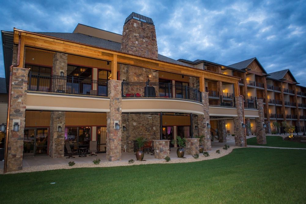 The Lodge at Old Kinderhook Golf Resort 1