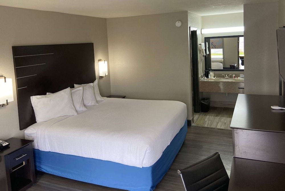 Days Inn by Wyndham Moss Point Pascagoula 1