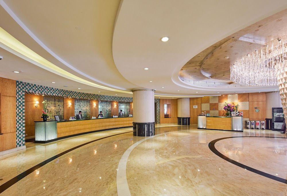 Renaissance Shanghai Pudong Hotel 2