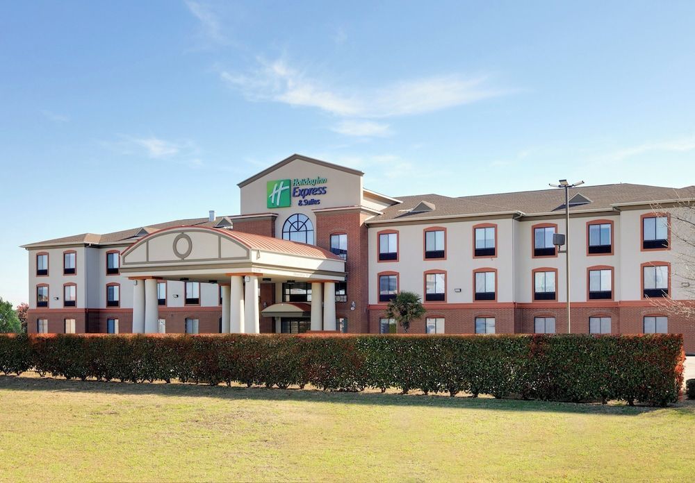 Holiday Inn Express & Suites BURLESON/FT. WORTH by IHG 1