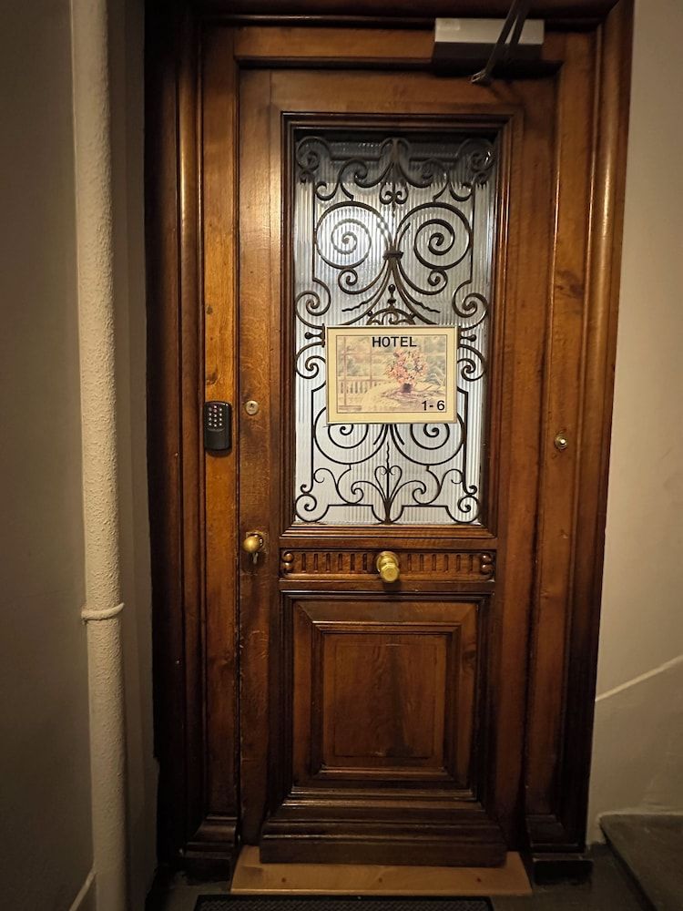 Hotel des Tourelles 2