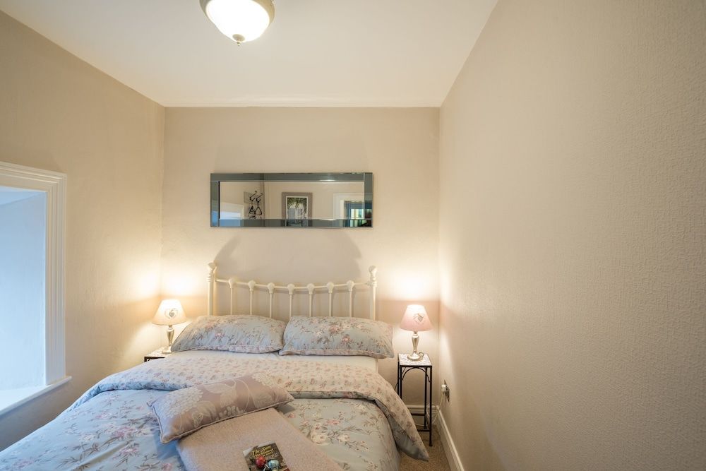 Charming 2 Bed Apartment Donegal Town Centre 1