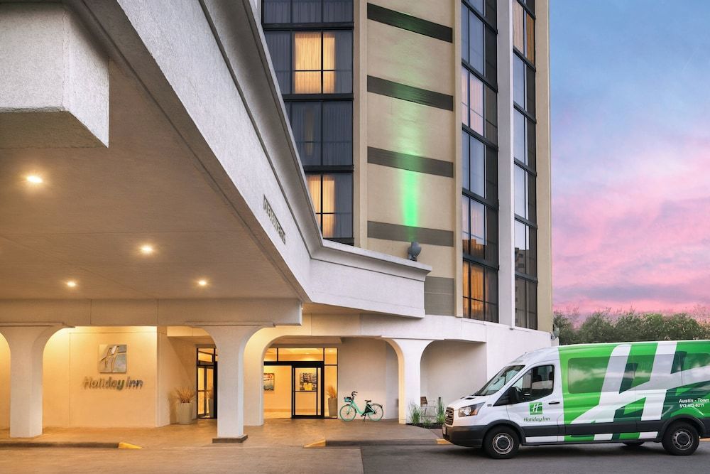 Holiday Inn AUSTIN-TOWN LAKE by IHG 1