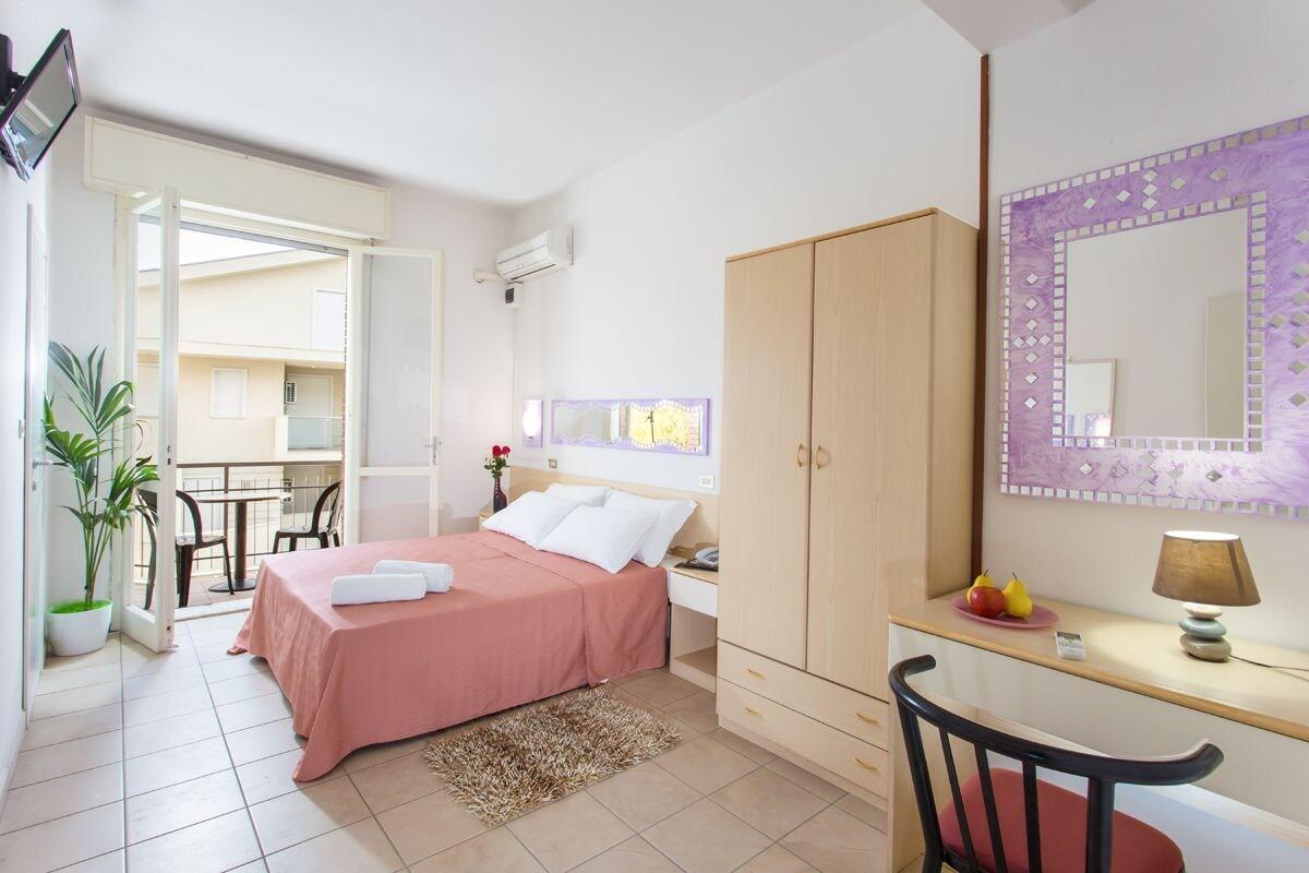 HOTEL OLIVER 2
