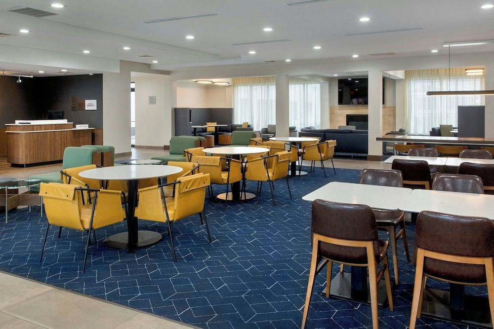 Courtyard by Marriott New Haven Orange 1