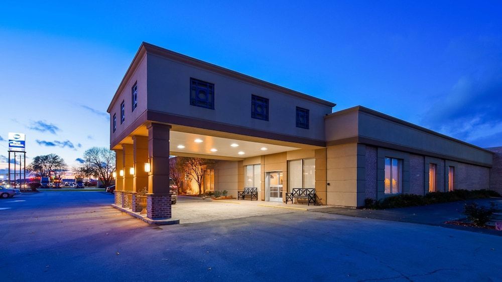 Best Western Crossroads of the Bluffs 1