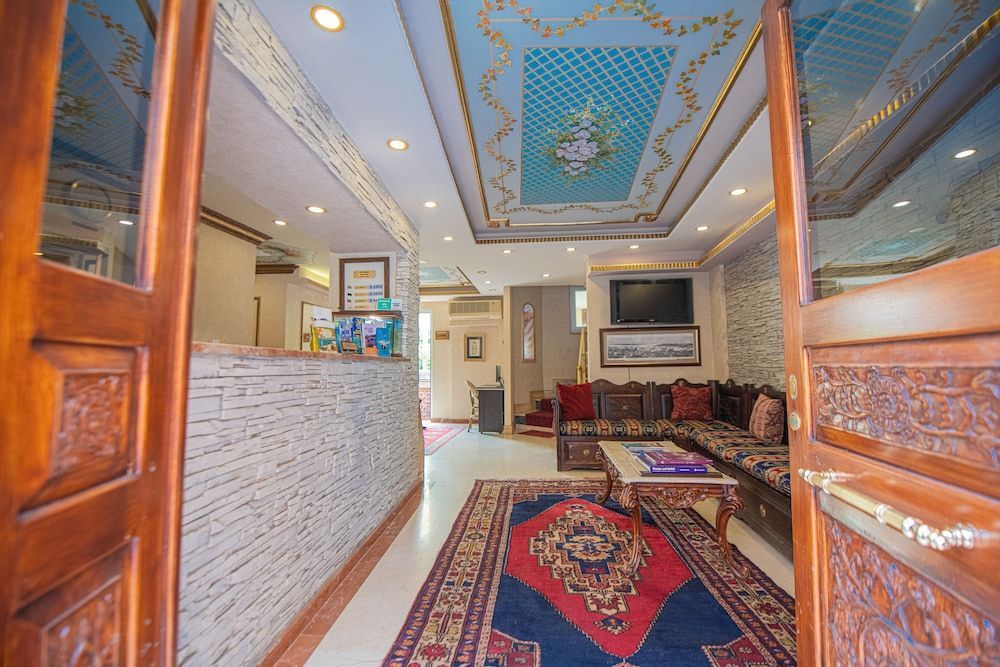 Kaftan Hotel 2