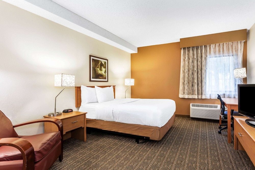 Baymont by Wyndham Orlando South 2
