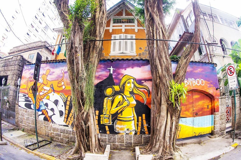 Bamboo Rio Hostel 1