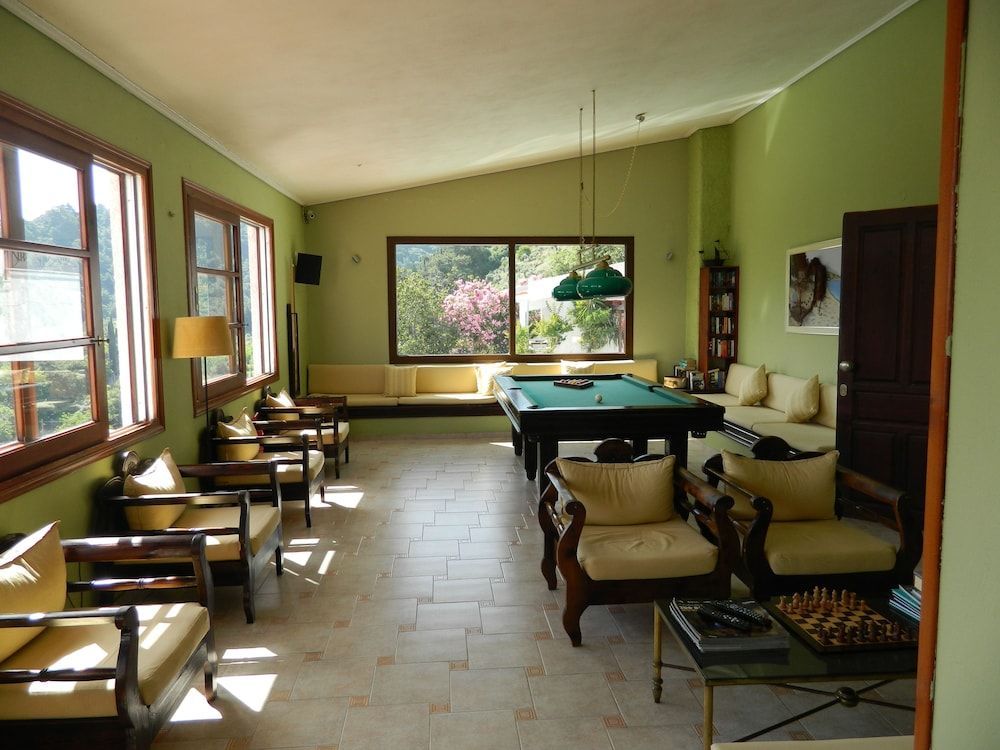 Daphne Hotel 2