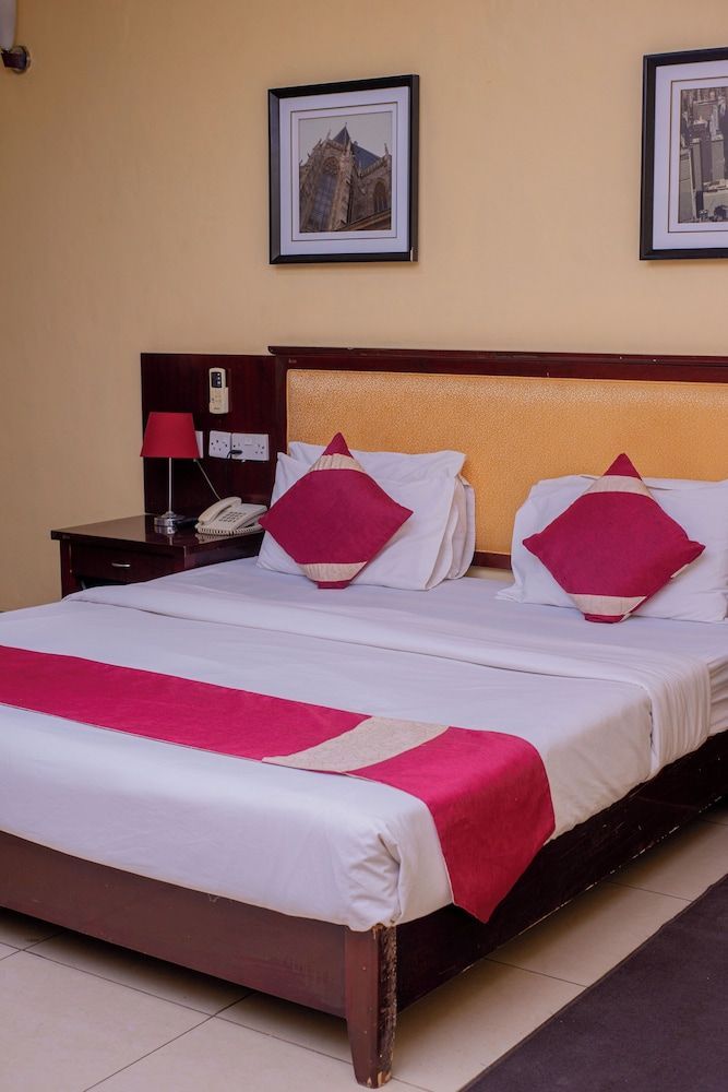 Bridgeview Hotel & Conference Centre 1