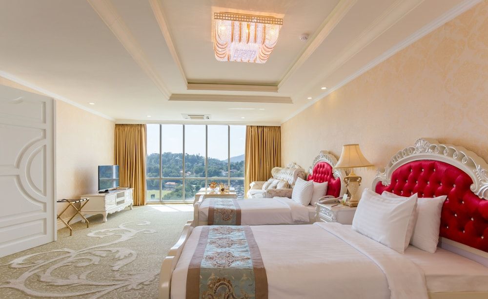 The Grand Kandyan 1