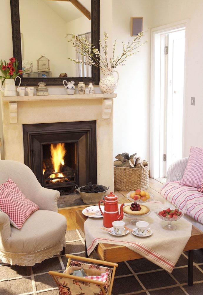 Fosse Farmhouse B&B and Holiday Cottages 1