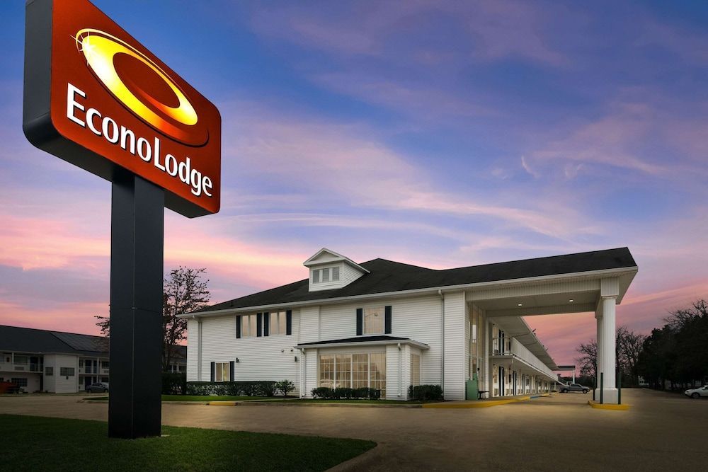 Econo Lodge Branson Theater District 1