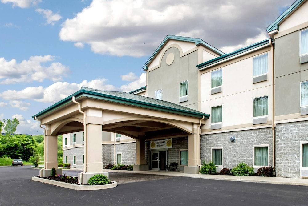 Quality Inn & Suites Fishkill South near I-84 1