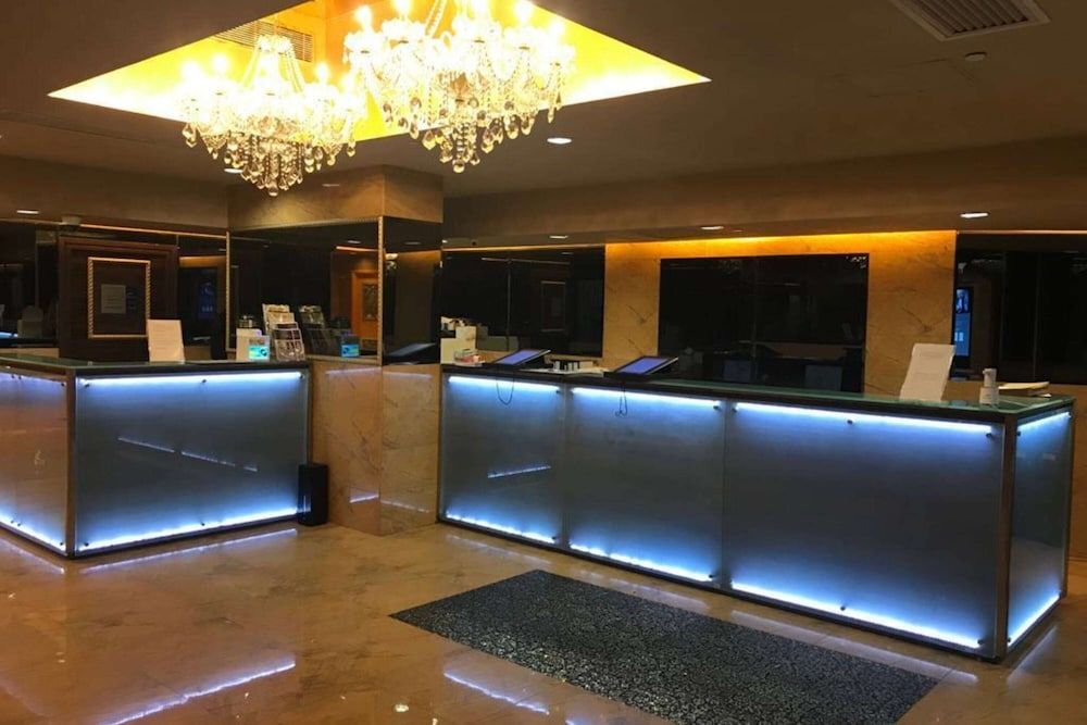 Ramada By Wyndham Hong Kong Grand 2