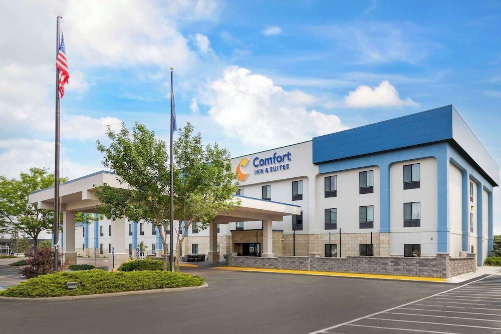 Comfort Inn & Suites Rapid City near Mt. Rushmore 1