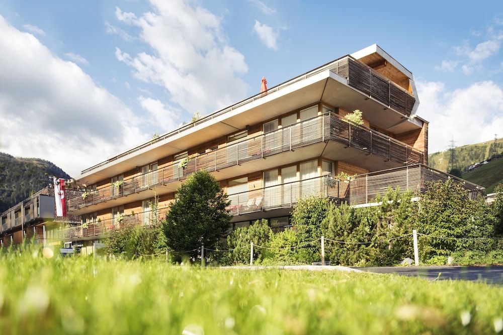 Skihotel Galzig B&B 1