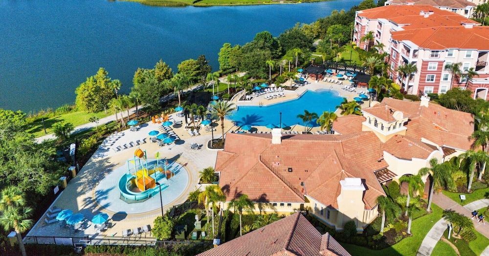 Vista Cay Resort by Millenium at Universal Blvd. 1