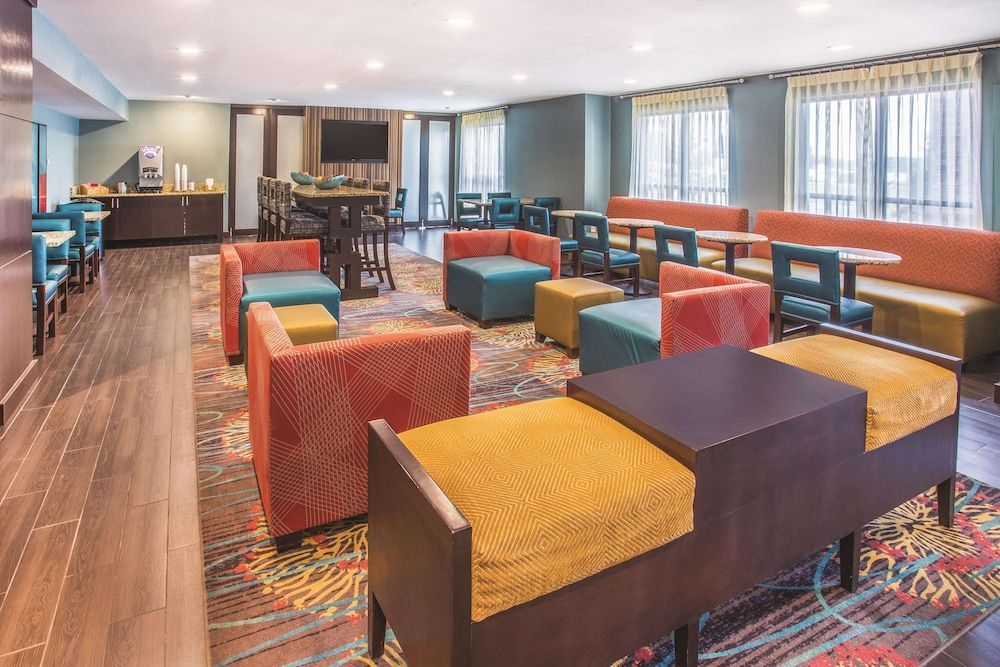 La Quinta by Wyndham O'Fallon, IL - St. Louis 2