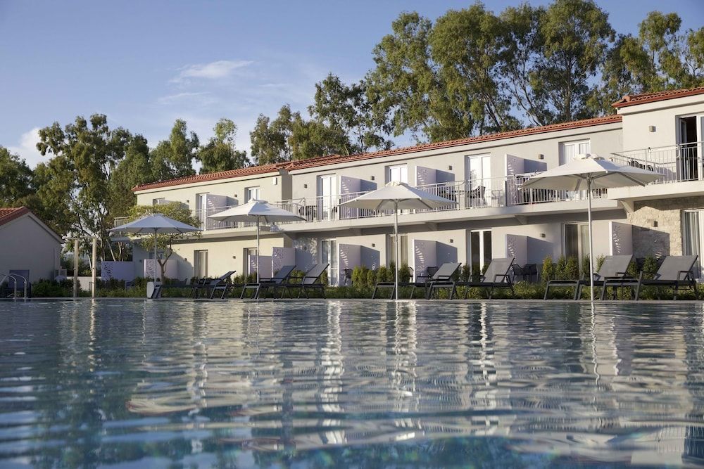 Paleros Beach Resort 1