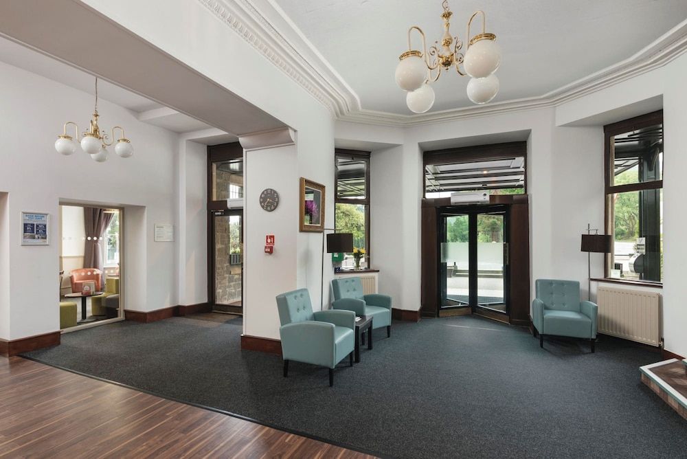 The Tarbet Hotel 2
