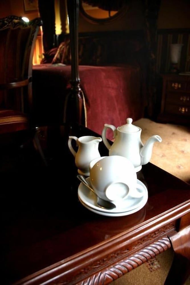 Ty Newydd Country Hotel 1