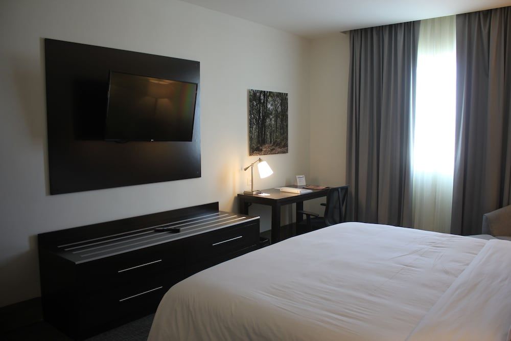 Holiday Inn Express & Suites SILAO AEROPUERTO - TERMINAL by IHG 2
