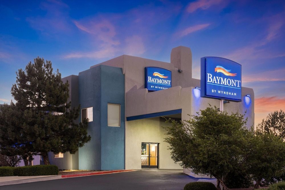 Baymont by Wyndham Santa Fe 1