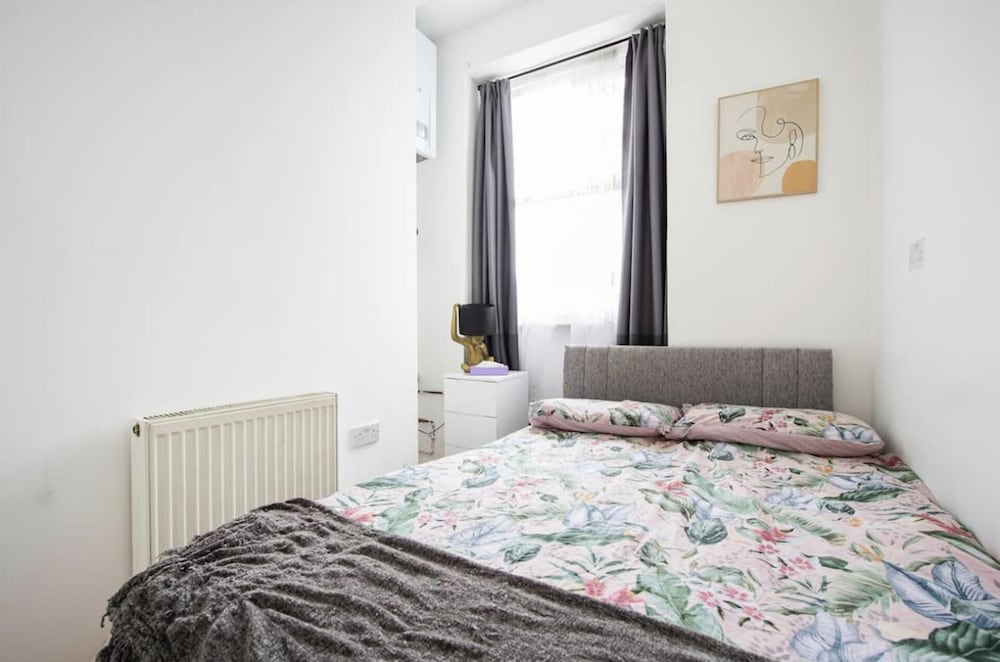 Charming London Apartment Near Hyde Park 2